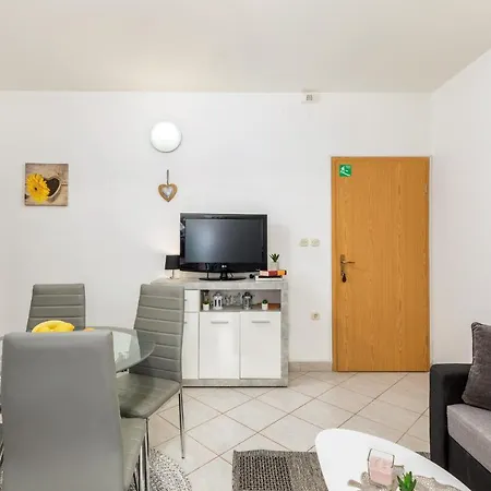 App M1 Apartment *