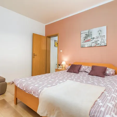 Apartment App M1